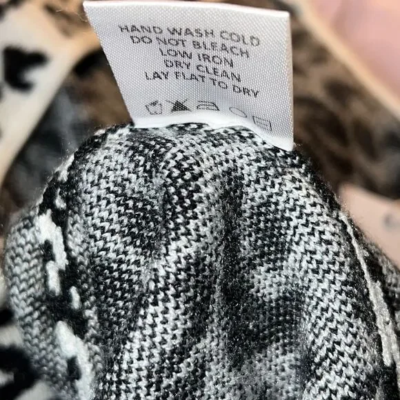 LOVERS + FRIENDS Merida Animal Print Wrap Dress-M NWT - Picture 10 of 10